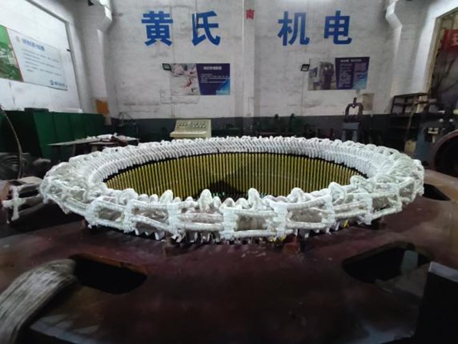 800Kw同步高压电机嵌线完毕